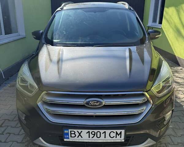 Форд Куга 2018 в Хмельницком на Automoto.ua Серый Форд Куга, объемом двигателя 1.5 л и пробегом 144 тыс. км за 17500 $, фото 1 на Automoto.ua