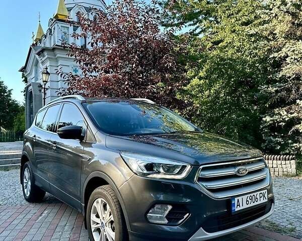 Серый Форд Куга, объемом двигателя 2 л и пробегом 138 тыс. км за 16700 $, фото 1 на Automoto.ua