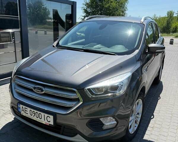 Сірий Форд Куга, об'ємом двигуна 1.5 л та пробігом 75 тис. км за 19500 $, фото 1 на Automoto.ua