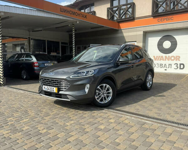 Сірий Форд Куга, об'ємом двигуна 2 л та пробігом 243 тис. км за 19700 $, фото 1 на Automoto.ua