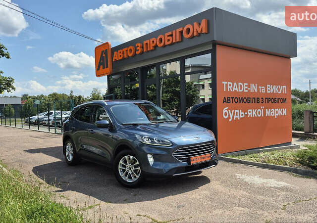 Сірий Форд Куга, об'ємом двигуна 2 л та пробігом 50 тис. км за 21500 $, фото 1 на Automoto.ua