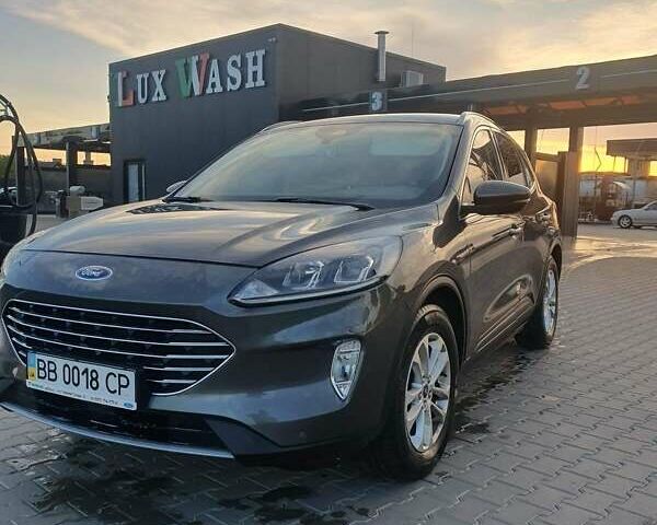 Сірий Форд Куга, об'ємом двигуна 2 л та пробігом 125 тис. км за 20400 $, фото 1 на Automoto.ua