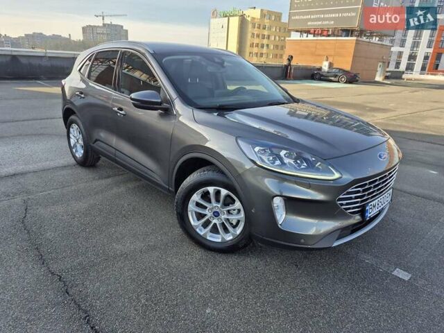Сірий Форд Куга, об'ємом двигуна 2.49 л та пробігом 27 тис. км за 27200 $, фото 1 на Automoto.ua