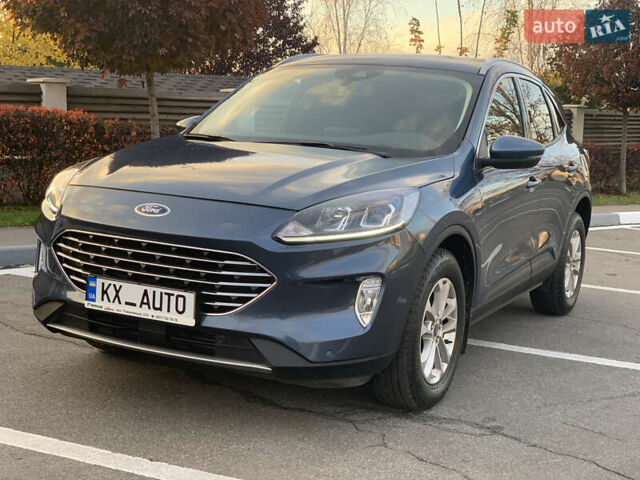 Синий Форд Куга, объемом двигателя 1.5 л и пробегом 22 тыс. км за 25800 $, фото 1 на Automoto.ua