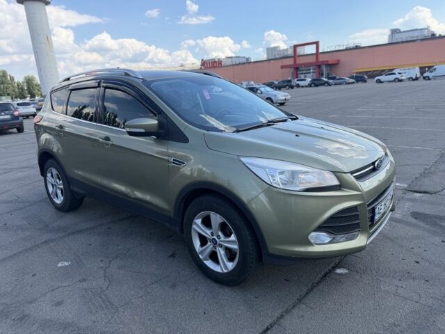Зелений Форд Куга, об'ємом двигуна 0 л та пробігом 200 тис. км за 9032 $, фото 1 на Automoto.ua