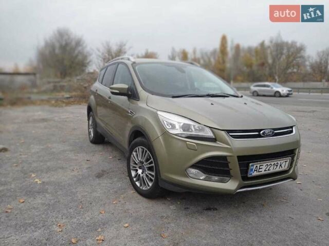 Зеленый Форд Куга, объемом двигателя 2 л и пробегом 232 тыс. км за 11700 $, фото 1 на Automoto.ua