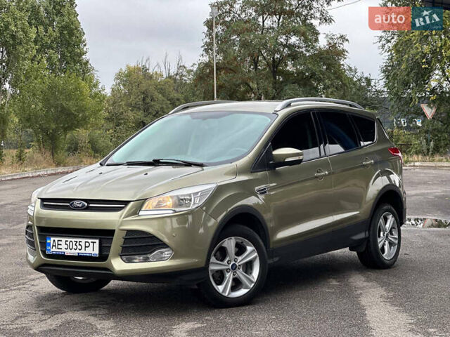 Зелений Форд Куга, об'ємом двигуна 2 л та пробігом 189 тис. км за 12999 $, фото 1 на Automoto.ua