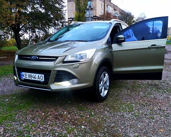 Форд Куга 2015 в Кривом Роге на Automoto.ua Зеленый Форд Куга, объемом двигателя 2 л и пробегом 167 тыс. км за 11900 $, фото 1 на Automoto.ua