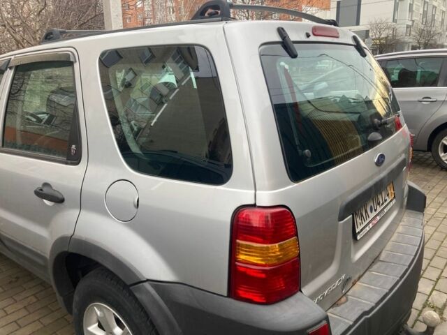 Серый Форд Маверик, объемом двигателя 2.3 л и пробегом 250 тыс. км за 3000 $, фото 1 на Automoto.ua