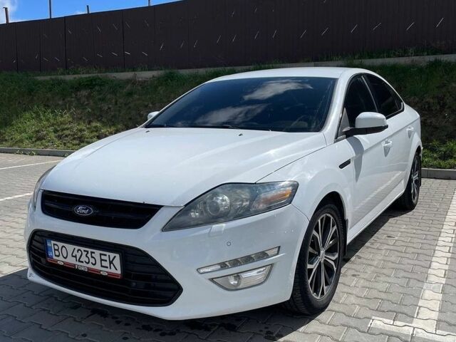Белый Форд Мондео, объемом двигателя 2 л и пробегом 239 тыс. км за 8300 $, фото 1 на Automoto.ua