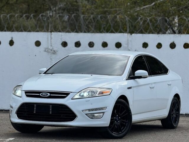 Белый Форд Мондео, объемом двигателя 2 л и пробегом 179 тыс. км за 8450 $, фото 1 на Automoto.ua