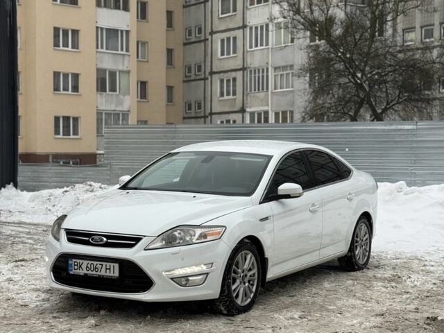 Белый Форд Мондео, объемом двигателя 2 л и пробегом 216 тыс. км за 7900 $, фото 1 на Automoto.ua