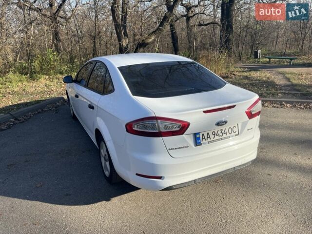 Белый Форд Мондео, объемом двигателя 1.6 л и пробегом 278 тыс. км за 6200 $, фото 1 на Automoto.ua