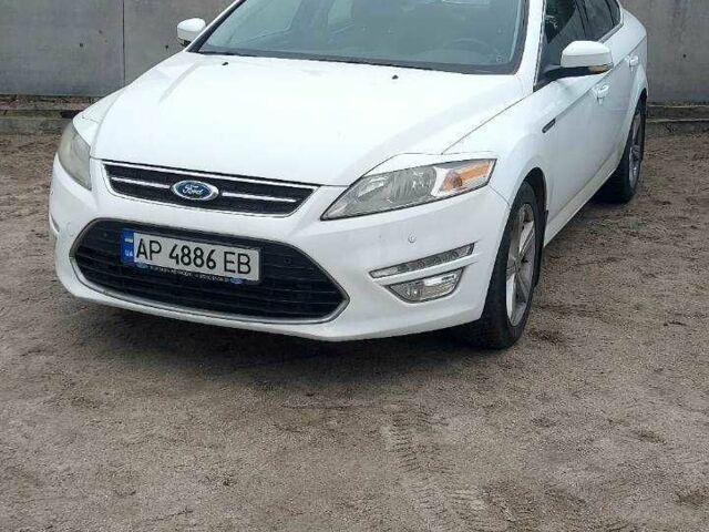 Белый Форд Мондео, объемом двигателя 2 л и пробегом 160 тыс. км за 6400 $, фото 1 на Automoto.ua