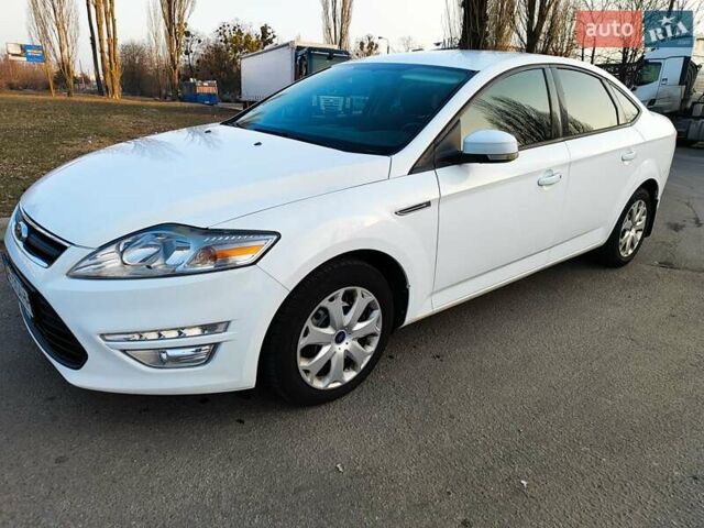 Белый Форд Мондео, объемом двигателя 1.6 л и пробегом 207 тыс. км за 7000 $, фото 1 на Automoto.ua