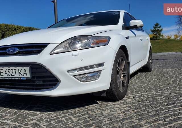 Білий Форд Мондео, об'ємом двигуна 2 л та пробігом 238 тис. км за 8200 $, фото 1 на Automoto.ua
