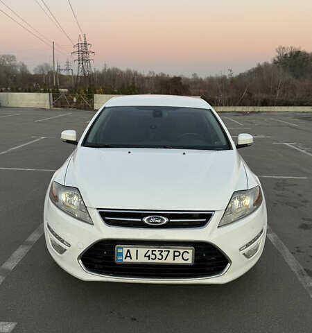 Білий Форд Мондео, об'ємом двигуна 2 л та пробігом 189 тис. км за 8500 $, фото 1 на Automoto.ua