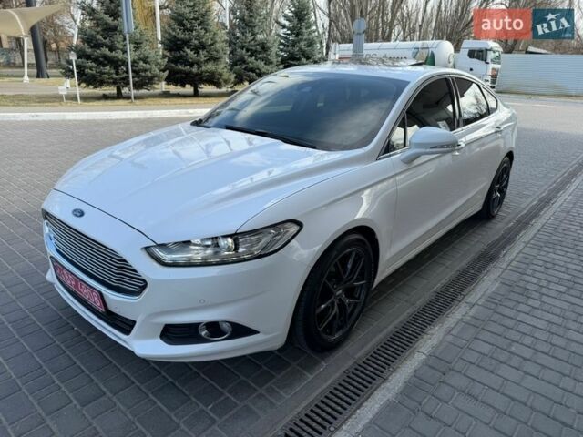 Белый Форд Мондео, объемом двигателя 2 л и пробегом 121 тыс. км за 13500 $, фото 1 на Automoto.ua