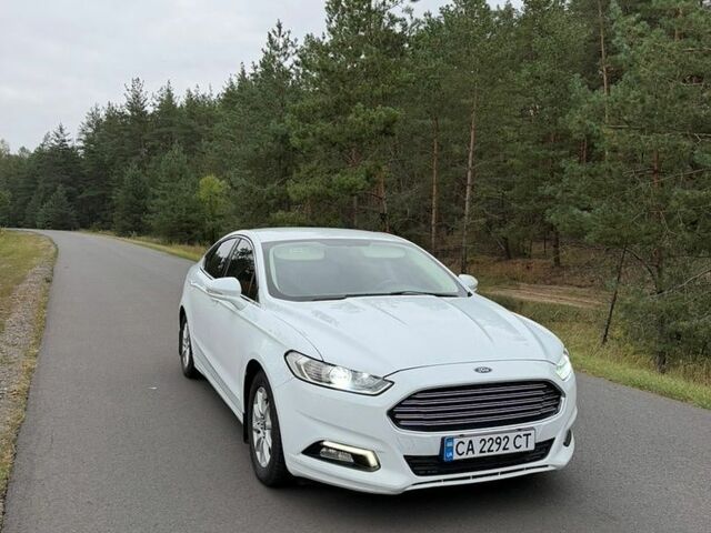 Белый Форд Мондео, объемом двигателя 1.5 л и пробегом 150 тыс. км за 15500 $, фото 1 на Automoto.ua