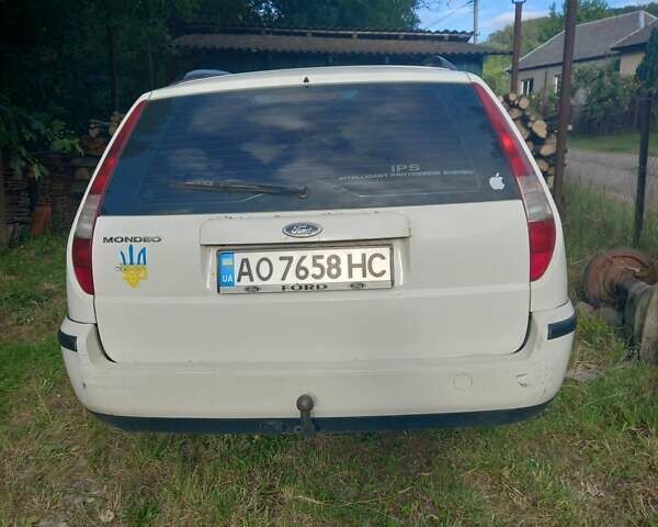Белый Форд Мондео, объемом двигателя 2 л и пробегом 335 тыс. км за 3000 $, фото 1 на Automoto.ua