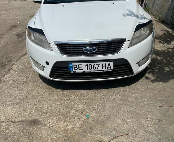 Білий Форд Мондео, об'ємом двигуна 1.8 л та пробігом 315 тис. км за 7200 $, фото 1 на Automoto.ua