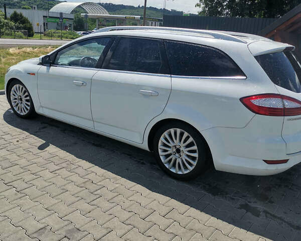 Белый Форд Мондео, объемом двигателя 2 л и пробегом 412 тыс. км за 7800 $, фото 1 на Automoto.ua