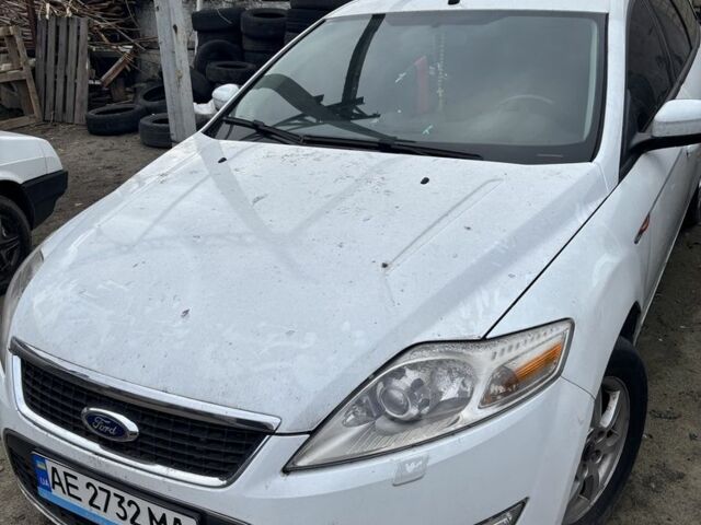 Белый Форд Мондео, объемом двигателя 2 л и пробегом 270 тыс. км за 4800 $, фото 1 на Automoto.ua