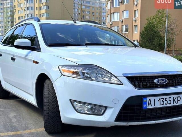 Білий Форд Мондео, об'ємом двигуна 2 л та пробігом 300 тис. км за 5000 $, фото 1 на Automoto.ua