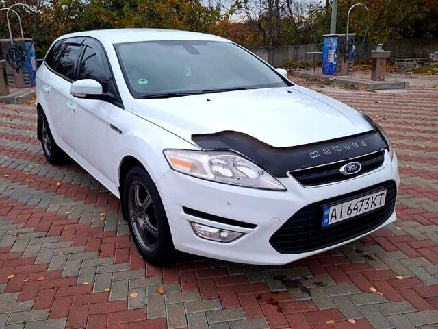 Белый Форд Мондео, объемом двигателя 2 л и пробегом 270 тыс. км за 8300 $, фото 1 на Automoto.ua