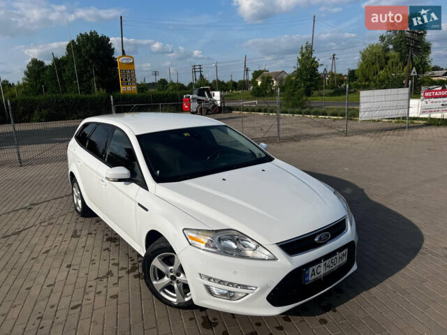 Білий Форд Мондео, об'ємом двигуна 2 л та пробігом 258 тис. км за 8000 $, фото 1 на Automoto.ua