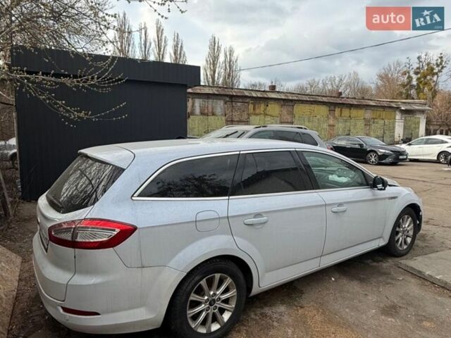 Белый Форд Мондео, объемом двигателя 2 л и пробегом 210 тыс. км за 4300 $, фото 1 на Automoto.ua