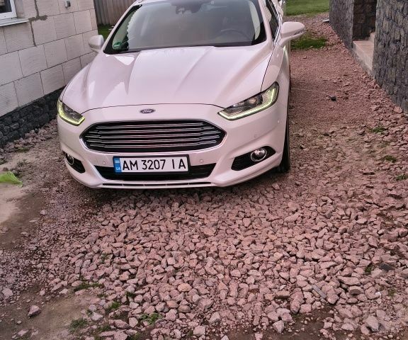 Белый Форд Мондео, объемом двигателя 2 л и пробегом 247 тыс. км за 12700 $, фото 1 на Automoto.ua