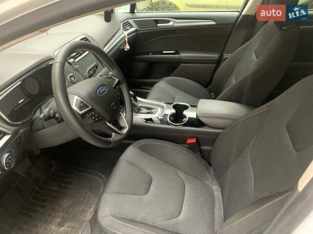 Білий Форд Мондео, об'ємом двигуна 2 л та пробігом 215 тис. км за 11000 $, фото 1 на Automoto.ua