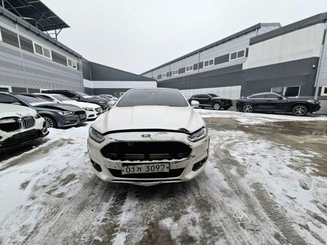 Белый Форд Мондео, объемом двигателя 2 л и пробегом 137 тыс. км за 10500 $, фото 1 на Automoto.ua