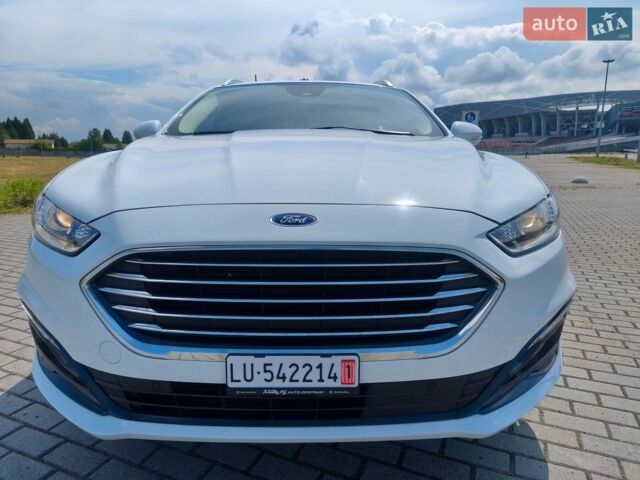 Білий Форд Мондео, об'ємом двигуна 2 л та пробігом 250 тис. км за 13999 $, фото 1 на Automoto.ua