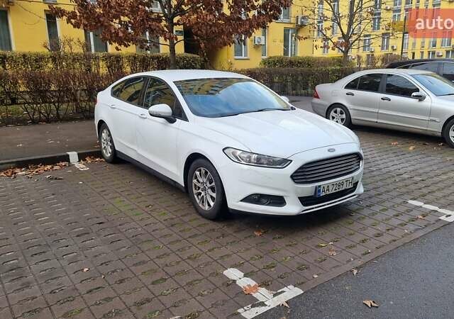 Белый Форд Мондео, объемом двигателя 2 л и пробегом 75 тыс. км за 15000 $, фото 1 на Automoto.ua