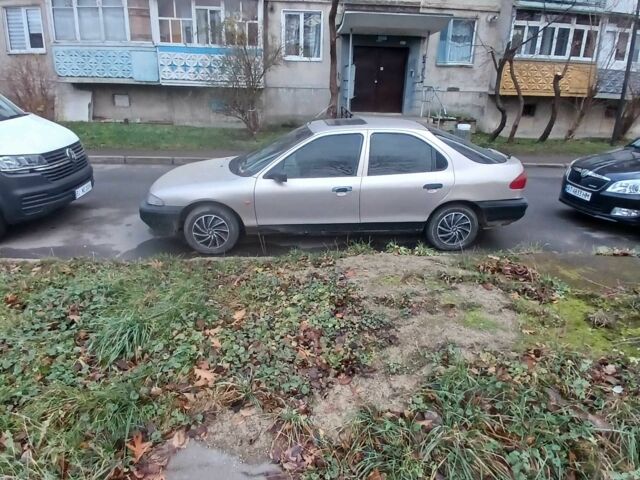 Бежевый Форд Мондео, объемом двигателя 1.8 л и пробегом 220 тыс. км за 900 $, фото 1 на Automoto.ua