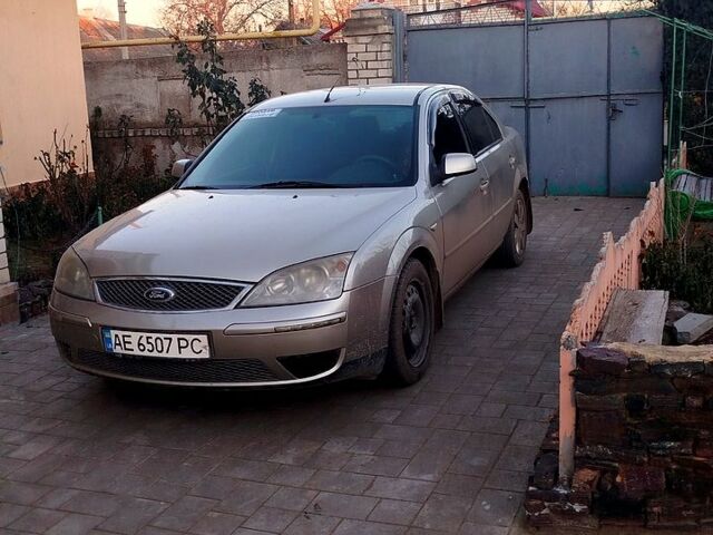 Бежевий Форд Мондео, об'ємом двигуна 2 л та пробігом 300 тис. км за 3780 $, фото 1 на Automoto.ua