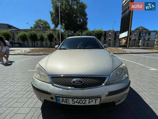 Бежевый Форд Мондео, объемом двигателя 2 л и пробегом 416 тыс. км за 3800 $, фото 1 на Automoto.ua