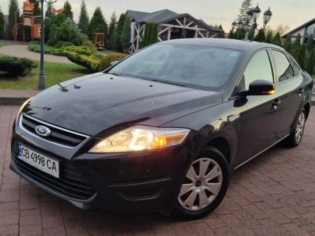 Черный Форд Мондео, объемом двигателя 0 л и пробегом 180 тыс. км за 6500 $, фото 1 на Automoto.ua