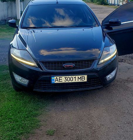 Чорний Форд Мондео, об'ємом двигуна 2.5 л та пробігом 0 тис. км за 5000 $, фото 1 на Automoto.ua