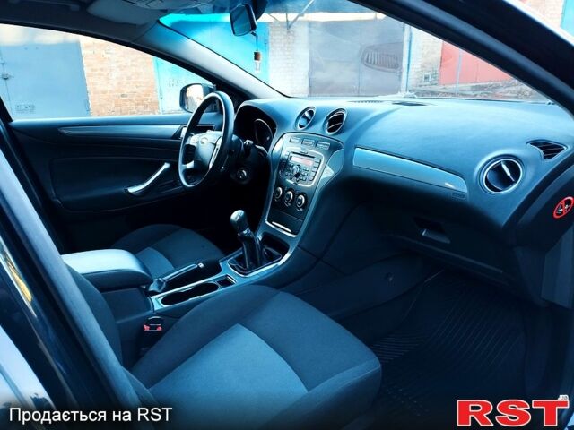 Чорний Форд Мондео, об'ємом двигуна 1.6 л та пробігом 147 тис. км за 7500 $, фото 1 на Automoto.ua