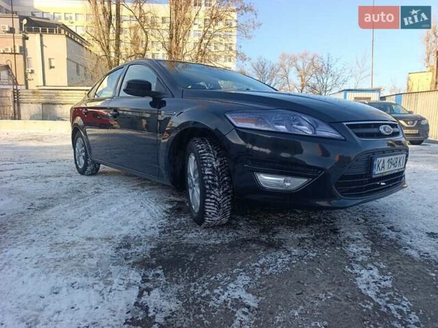 Чорний Форд Мондео, об'ємом двигуна 2 л та пробігом 245 тис. км за 7800 $, фото 1 на Automoto.ua