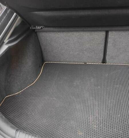 Чорний Форд Мондео, об'ємом двигуна 1.8 л та пробігом 202 тис. км за 5000 $, фото 1 на Automoto.ua