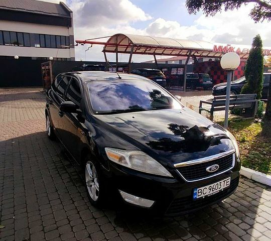 Черный Форд Мондео, объемом двигателя 1.8 л и пробегом 327 тыс. км за 5100 $, фото 1 на Automoto.ua
