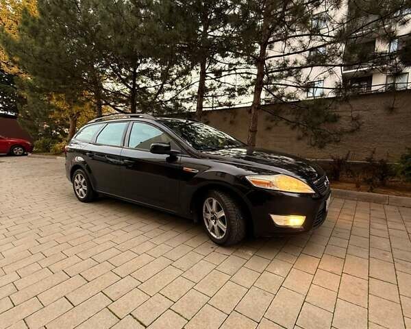 Чорний Форд Мондео, об'ємом двигуна 2 л та пробігом 267 тис. км за 5600 $, фото 1 на Automoto.ua