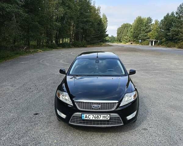 Черный Форд Мондео, объемом двигателя 1.8 л и пробегом 345 тыс. км за 6800 $, фото 1 на Automoto.ua