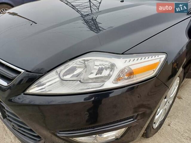 Черный Форд Мондео, объемом двигателя 1.6 л и пробегом 147 тыс. км за 8000 $, фото 1 на Automoto.ua