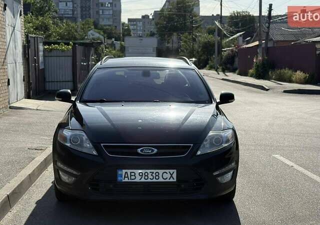 Черный Форд Мондео, объемом двигателя 1.6 л и пробегом 198 тыс. км за 9000 $, фото 1 на Automoto.ua