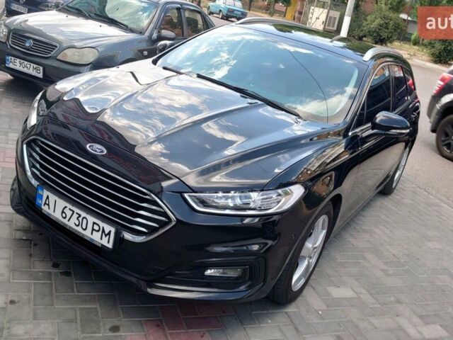 Черный Форд Мондео, объемом двигателя 2 л и пробегом 250 тыс. км за 15800 $, фото 1 на Automoto.ua